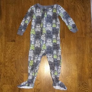 Skull footy pajamas
